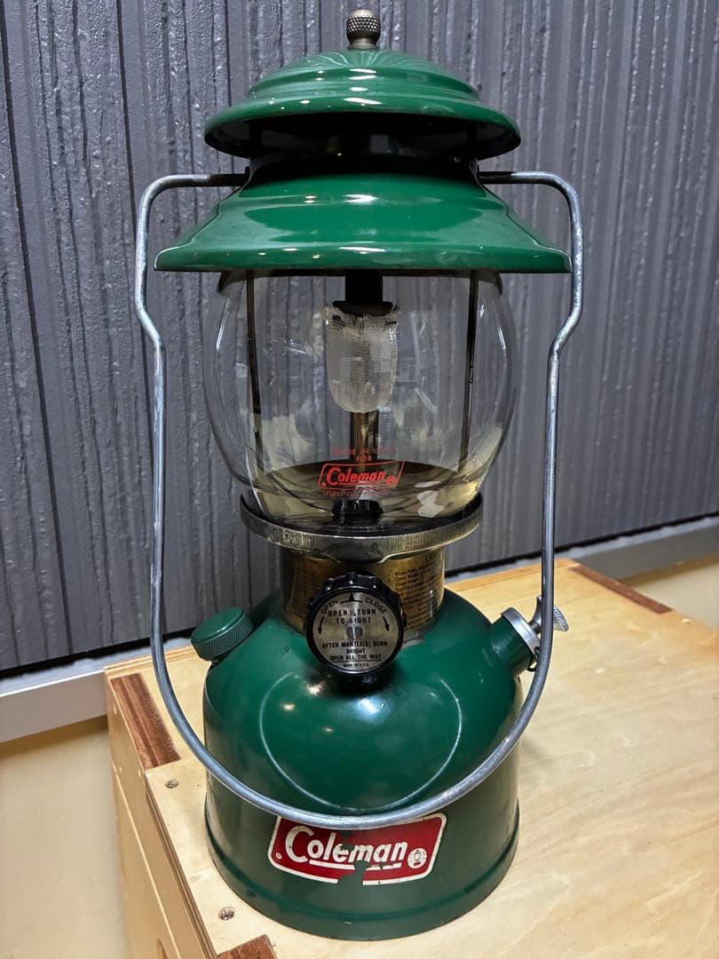 メンテ済》コールマン【'81年07月製200A700 ランタン（グリーン）】