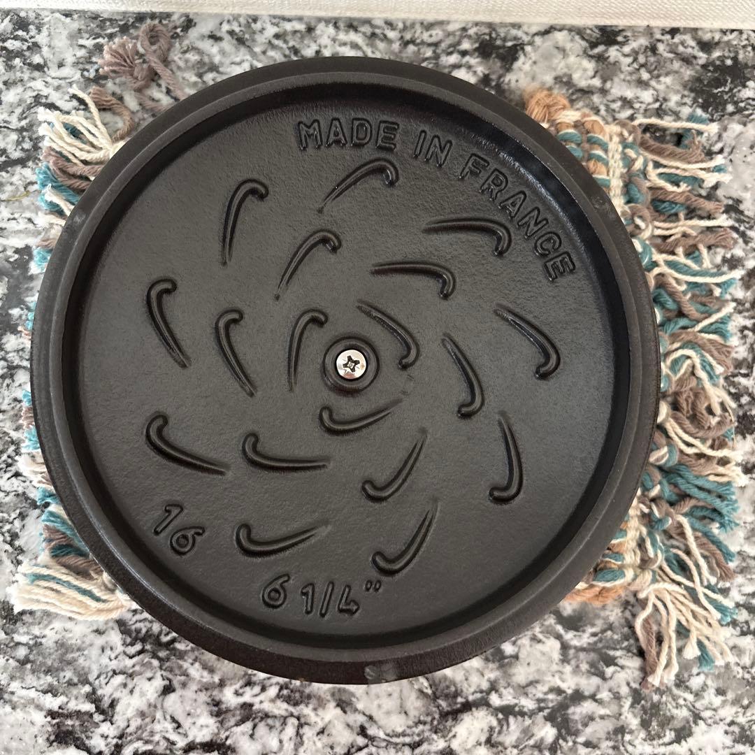 STAUB 両手鍋 黒 ラ　ココット　de GOHAN Mサイズ
