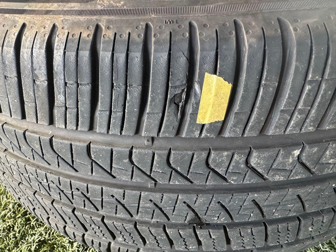 ピレリー Scorpion Zero 275/50R20 1本のみ走行500ｋｍ