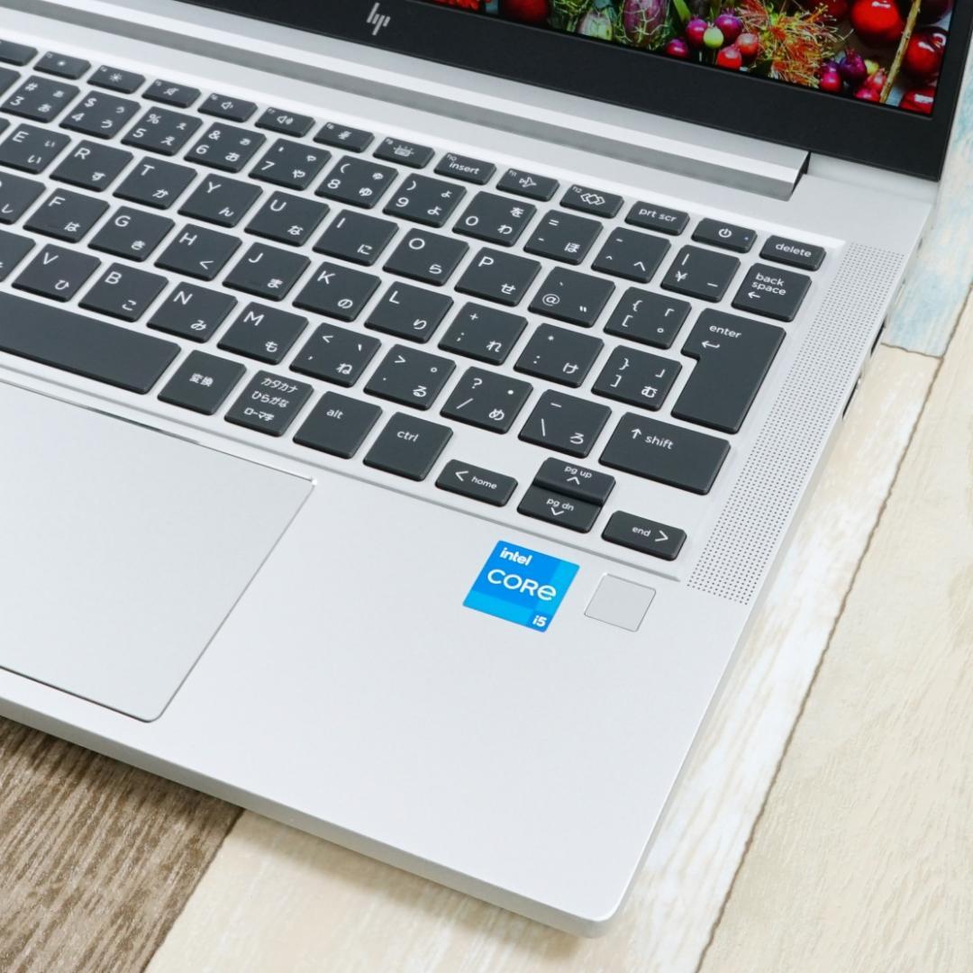 極美品のほぼ現行モデル✨１０コアの第１３世代コアｉ５に超高速ＳＳＤ＆１６Ｇメモリ