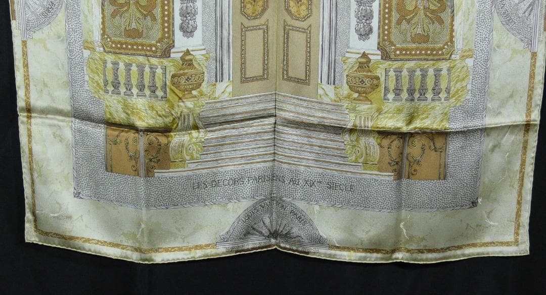 新品未使用品 ルイ ヴィトン 大判シルクスカーフ　D545