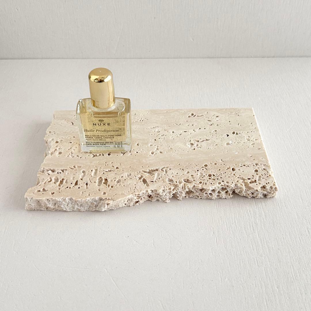 538ロマノトラバーチン（大理石端材プレート）