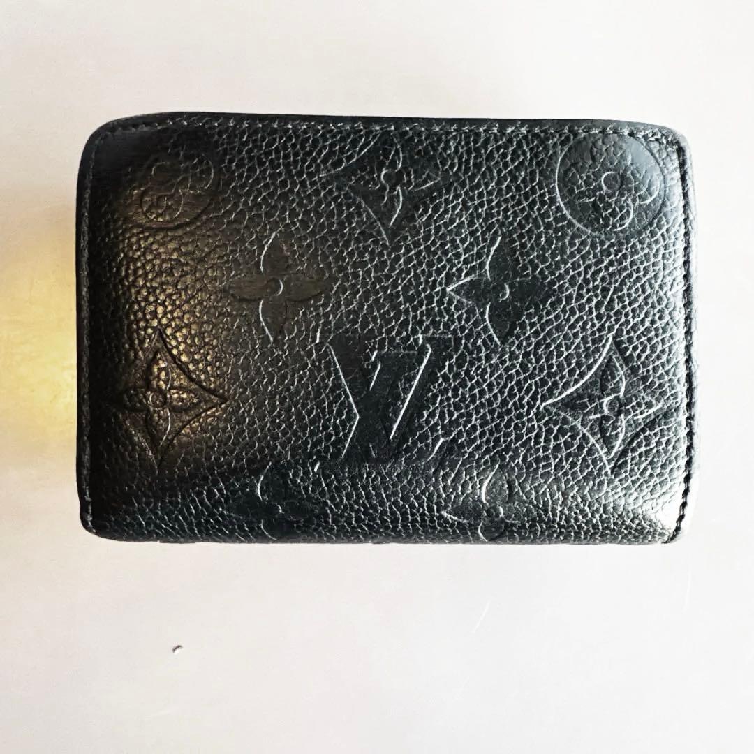 大人気のLOUIS VUITTON ルイヴィトン　二つ折り財布