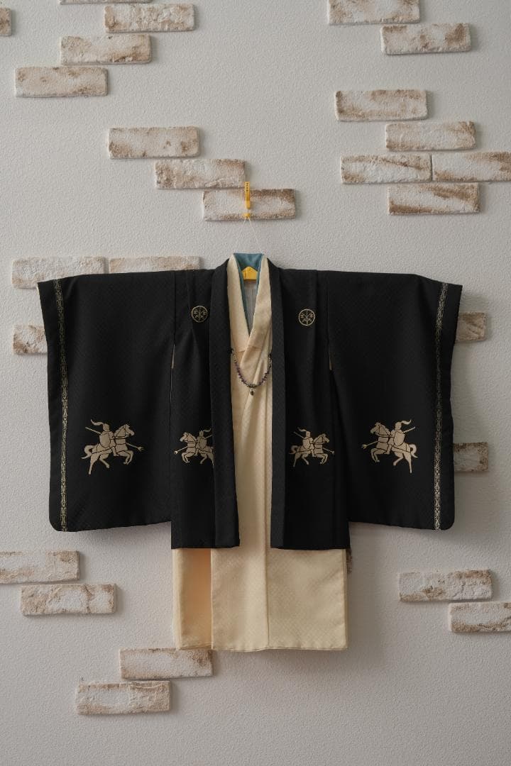 ☆tomayu専用☆５歳　シンプル着物 黒とベージュ