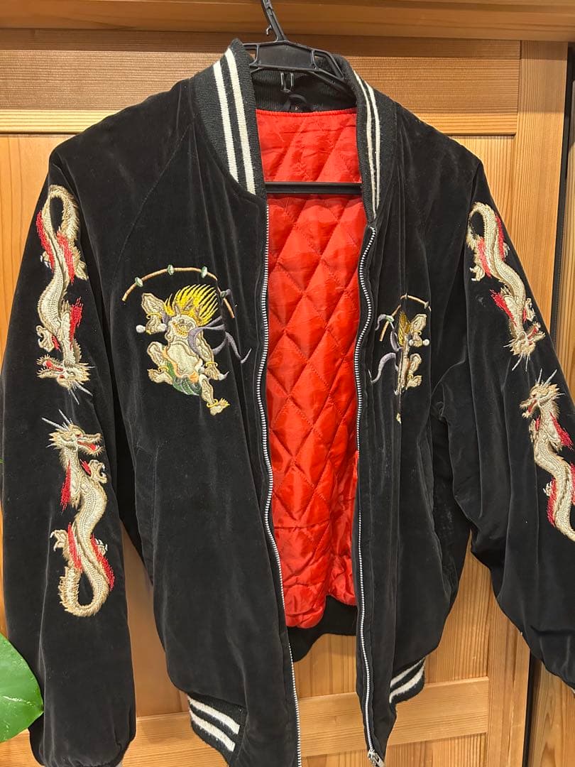 bbセール実施中　ベロア生地スカジャン