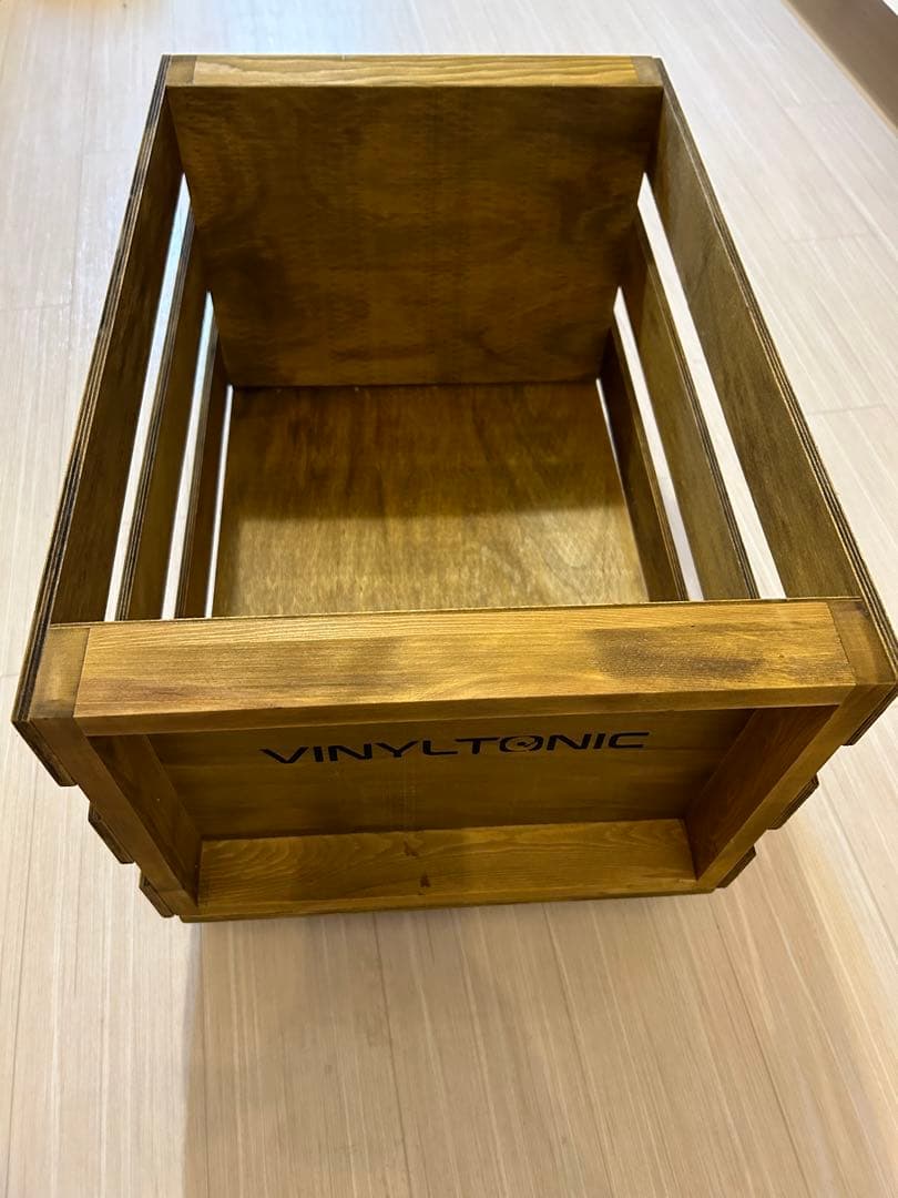 VINYLTONIC 木製レコードボックス　イギリスで購入