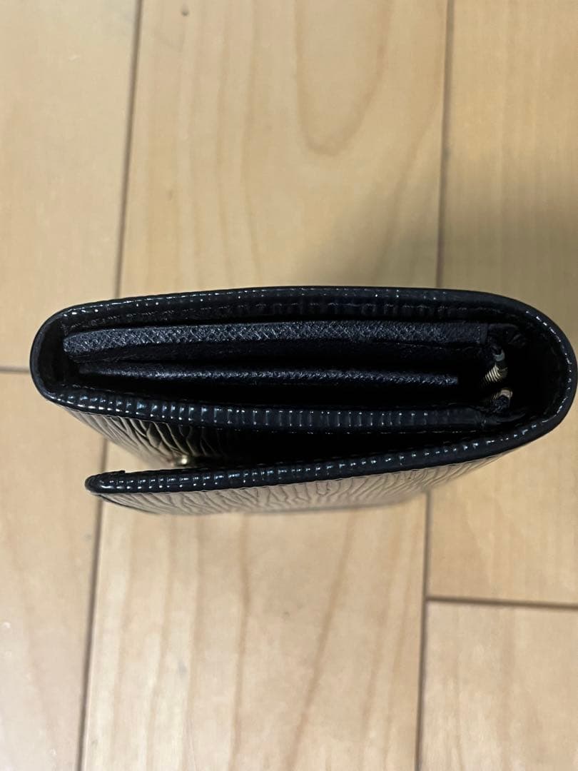 ルイ・ヴィトン　エピ　二つ折り財布