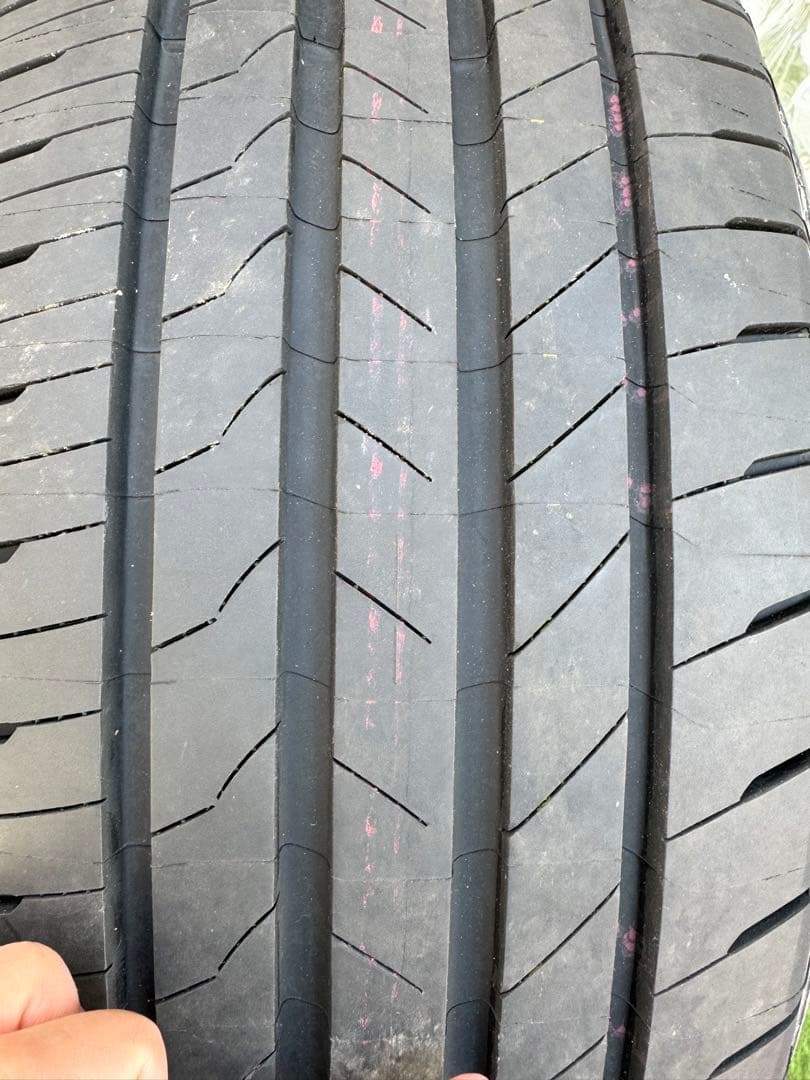 送料込み！ブリヂストン　ALENZA 235/50R21 タイヤ　レクサスRX