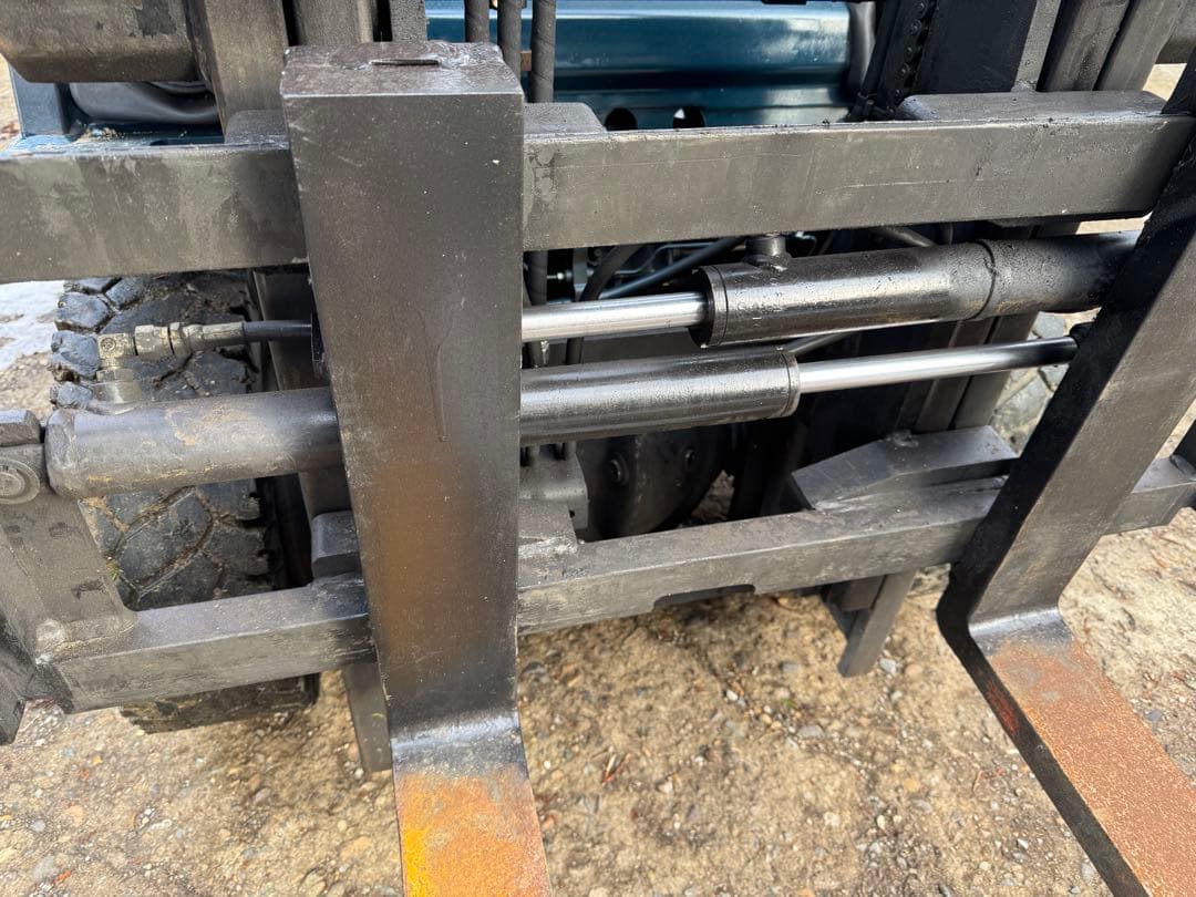 トヨタフォークリフト１.８ジィーゼル、サイドシフトフォーク