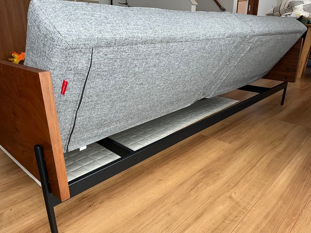 【美品】INNOVATION LIVING モダンデザインソファ