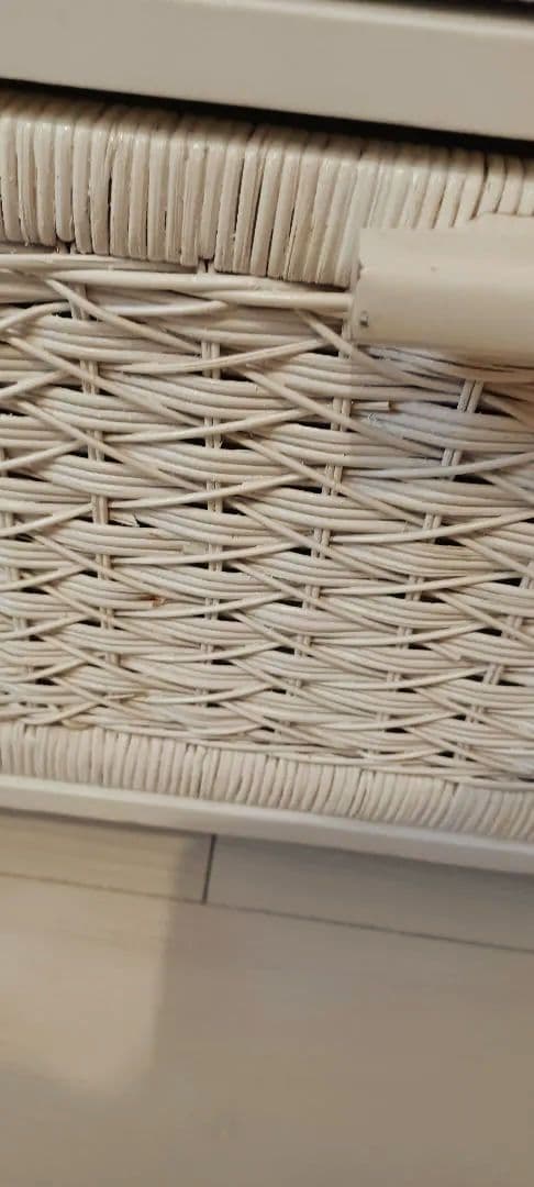 ホワイトラタン　籐　チェスト　飾り棚　天板ガラス　◆引き取り限定◆最終値下げ