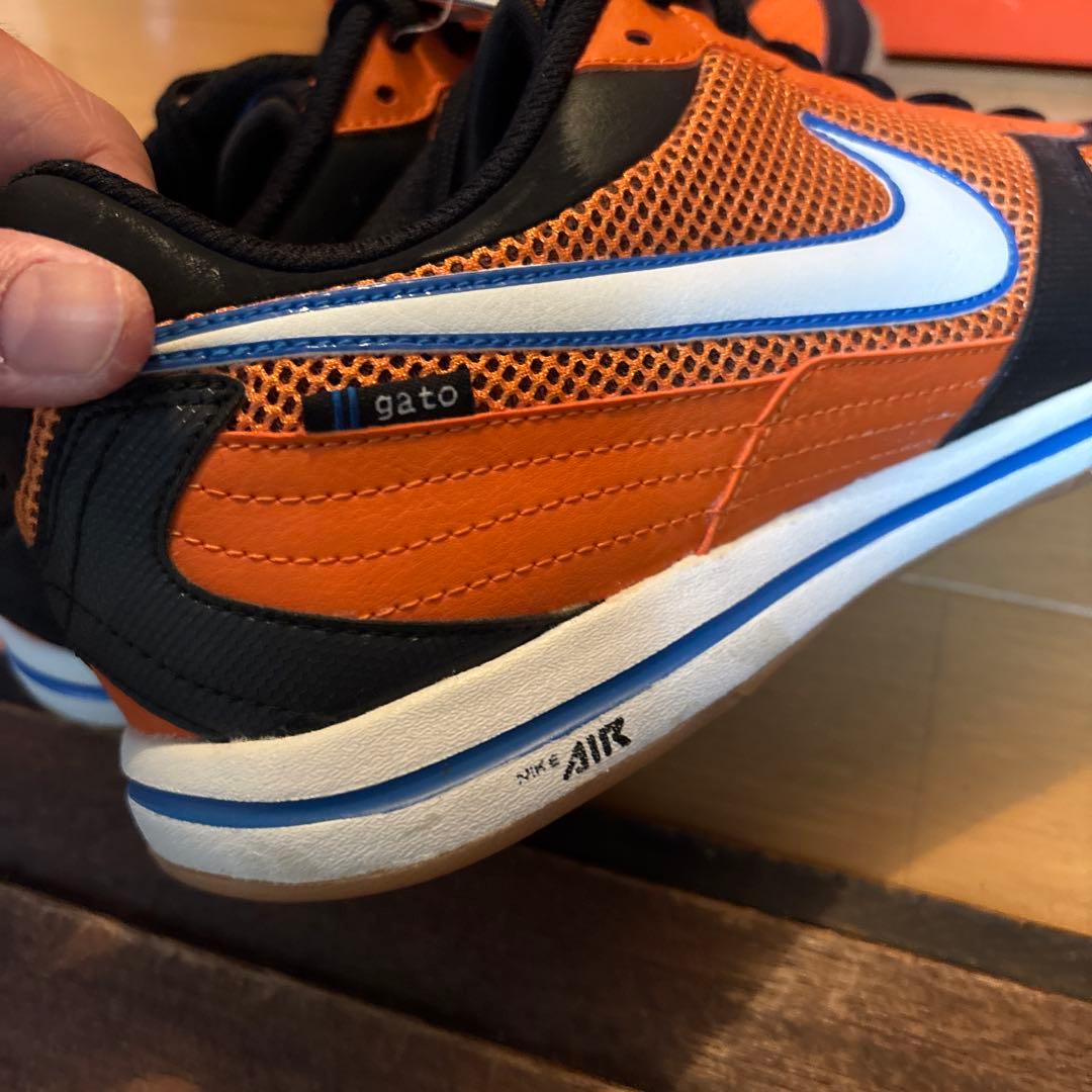 新品限定完売！ナイキエアガト28cmNIKE AIR GATOフットサルサッカー
