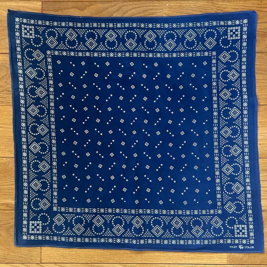 週末限定価格　ヴィンテージ バンダナ　両耳　00081