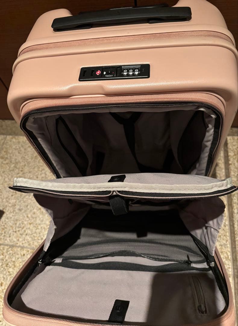 LOJEL ピンク キャリーケース 4輪