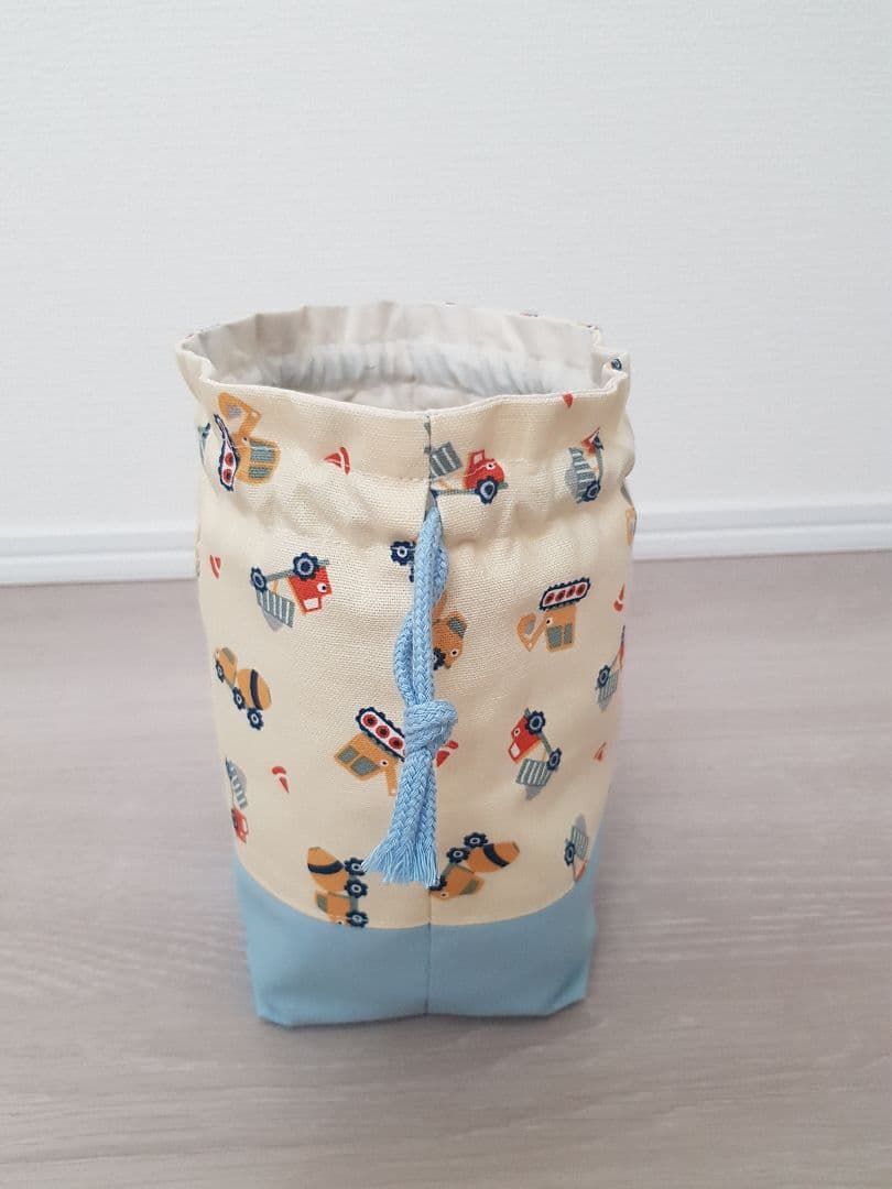 体操着袋×4お弁当袋×2 保温保冷 クリーム色 工事車 水色