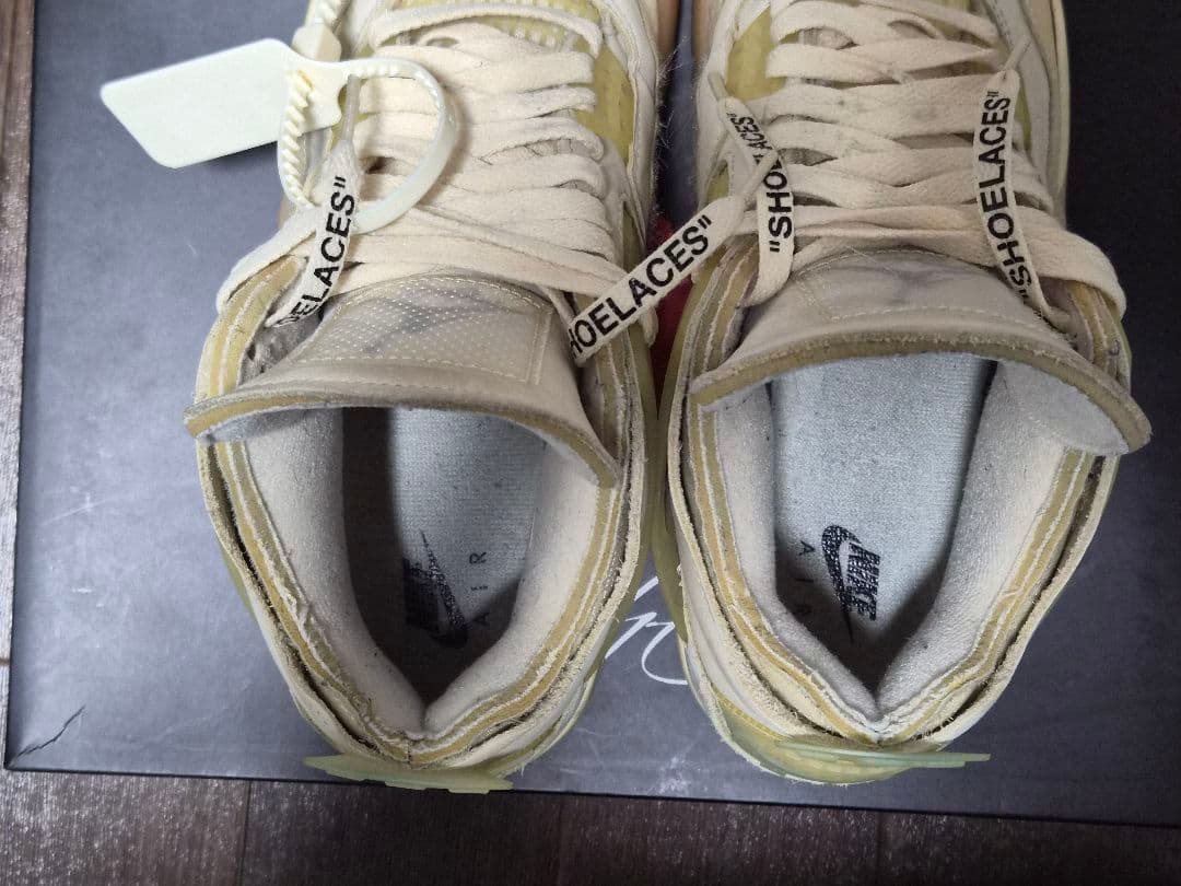 AIR JORDAN4 Off-White　セイル