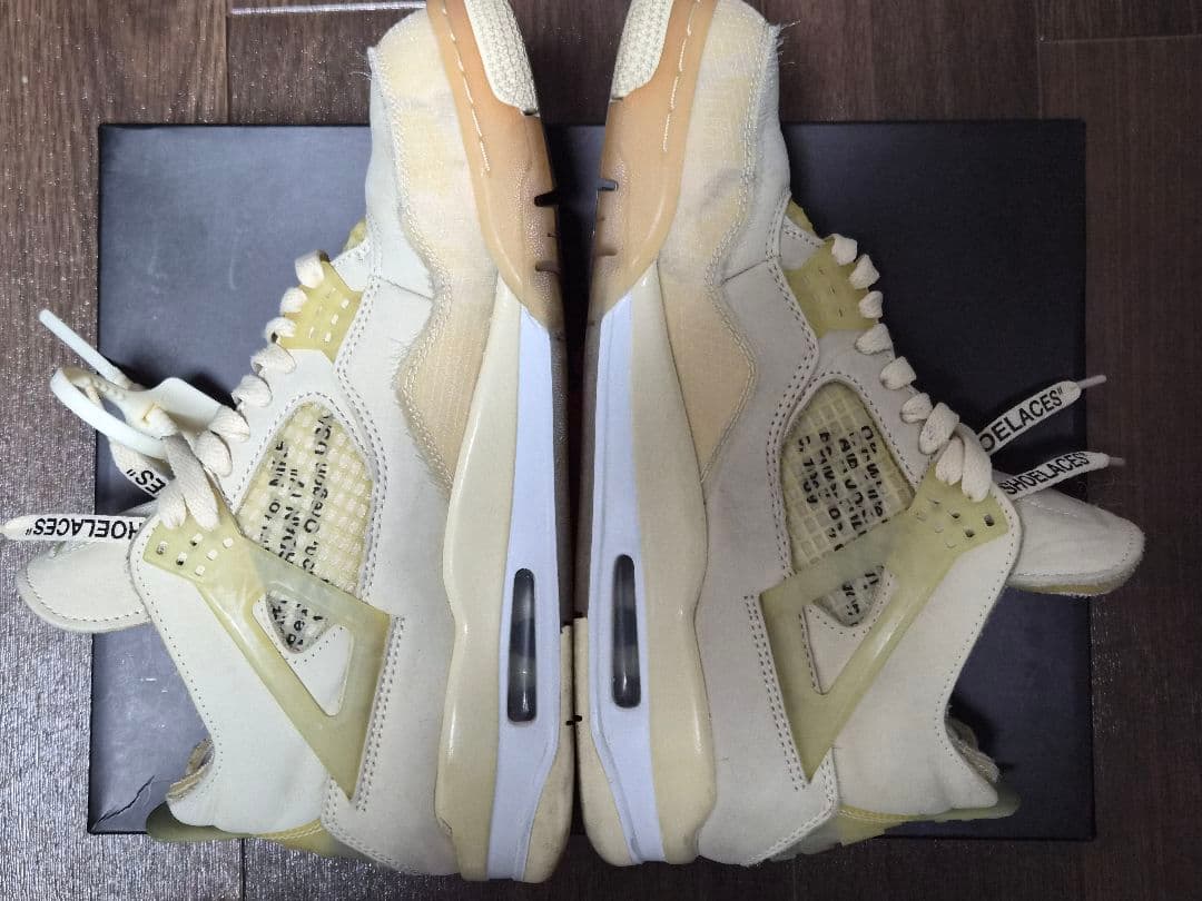 AIR JORDAN4 Off-White　セイル