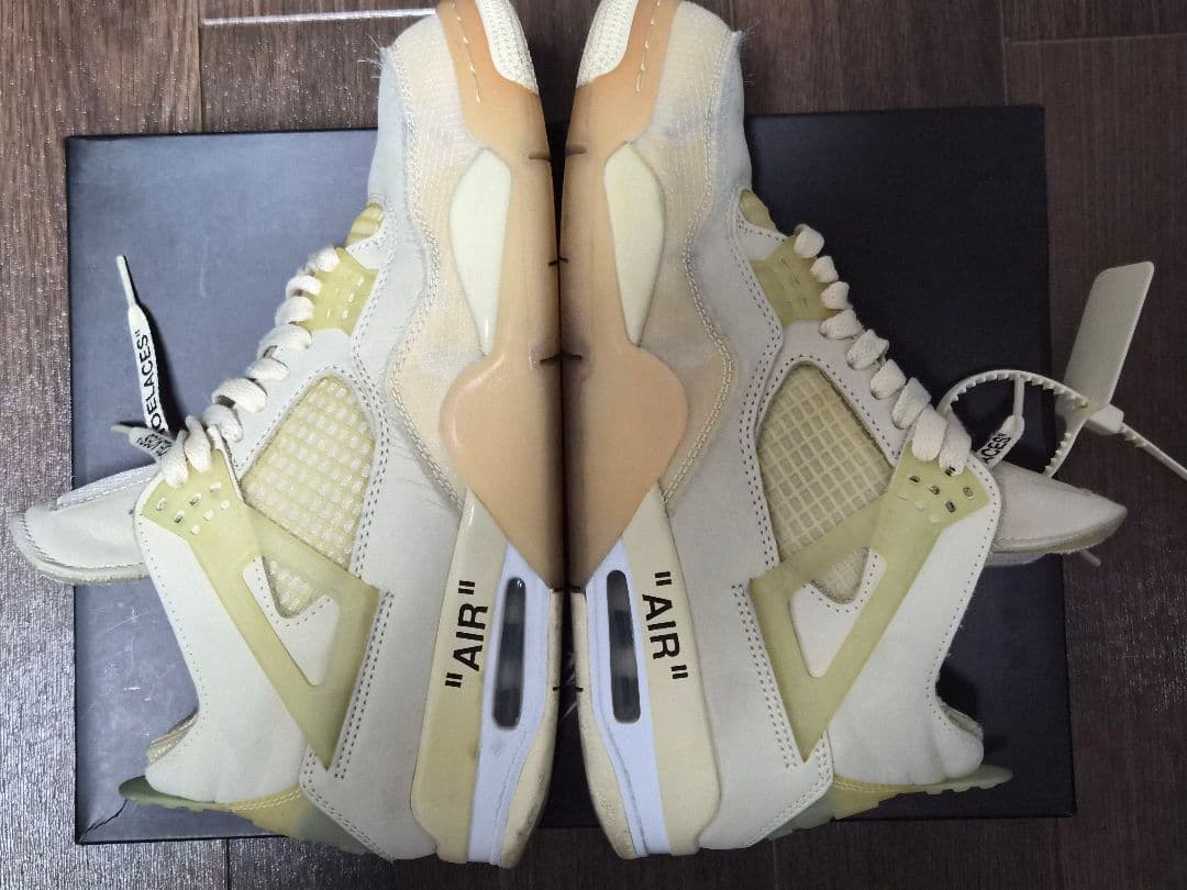 AIR JORDAN4 Off-White　セイル