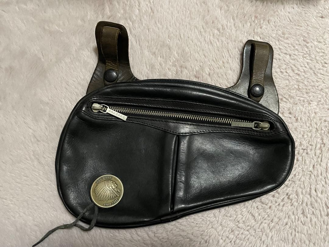 RED MOON レザーヒップバッグ ブラック