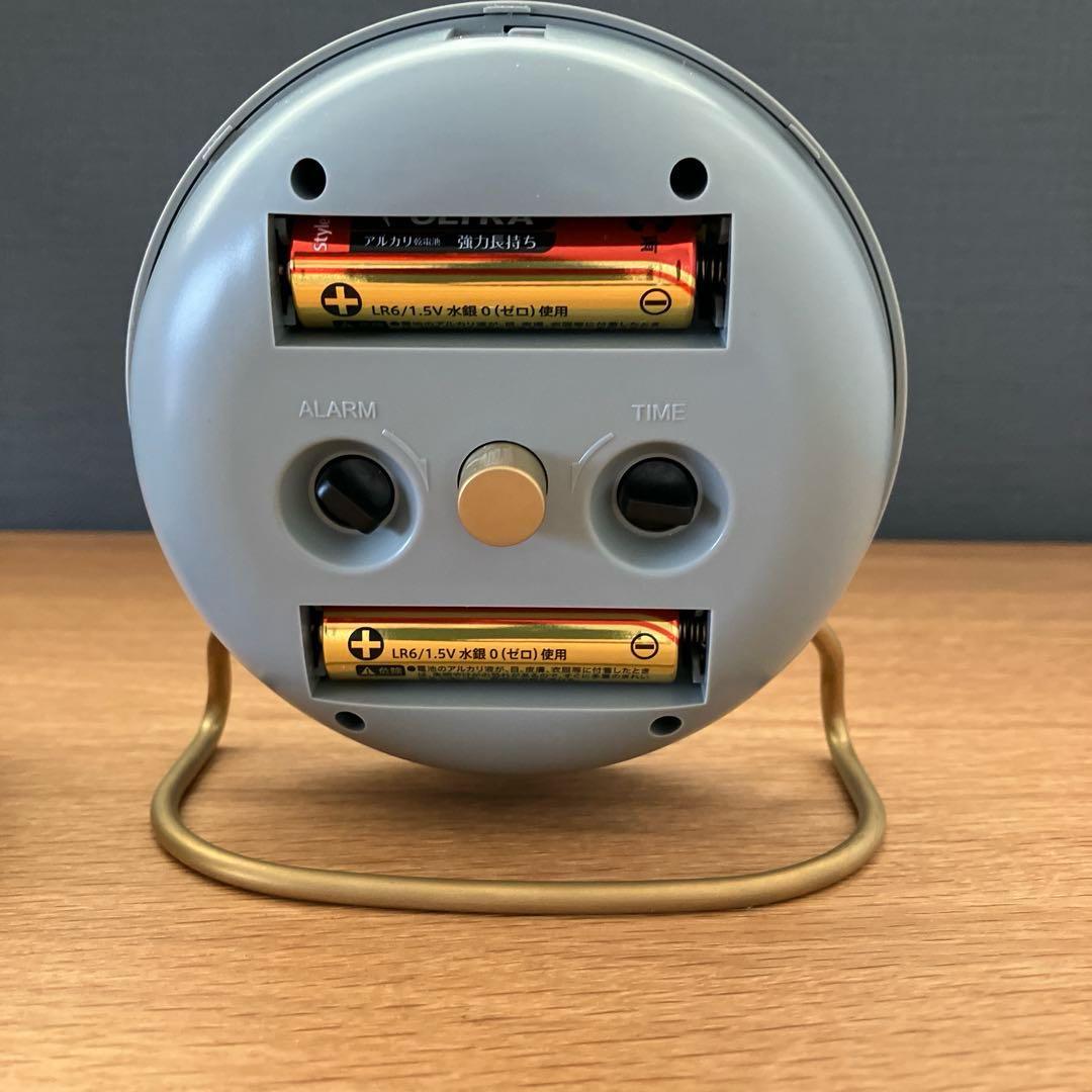 アルネヤコブセン　テーブル クロック　アラーム付き