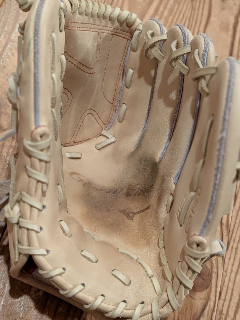 Mizuno Global Elite 硬式グローブ ベージュ