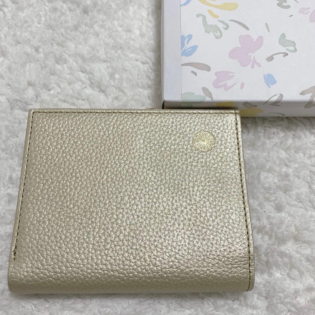 皇居 シャンパンゴールド 二つ折り財布 牛革 箱付き がま口 菊