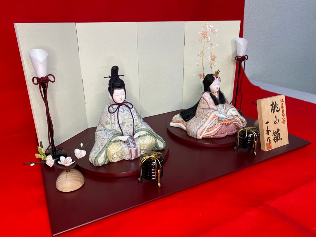 一秀作　江戸木目込人形　雛人形　親王平飾り・間口約４５×奥行約３０×高さ約３２㎝