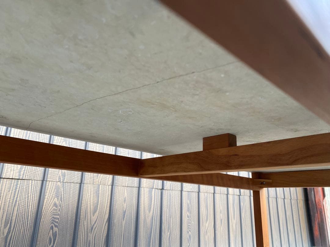 北の住まい設計社　センターテーブル　コンクリート　石材　ローテーブル