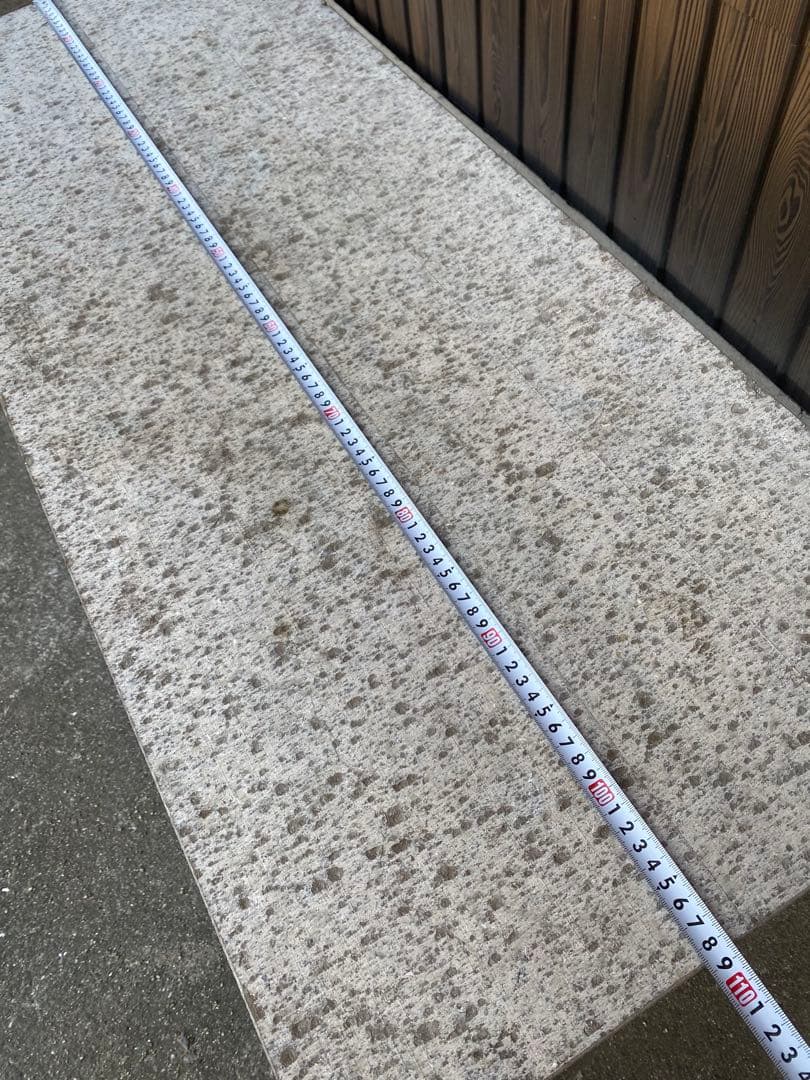 北の住まい設計社　センターテーブル　コンクリート　石材　ローテーブル