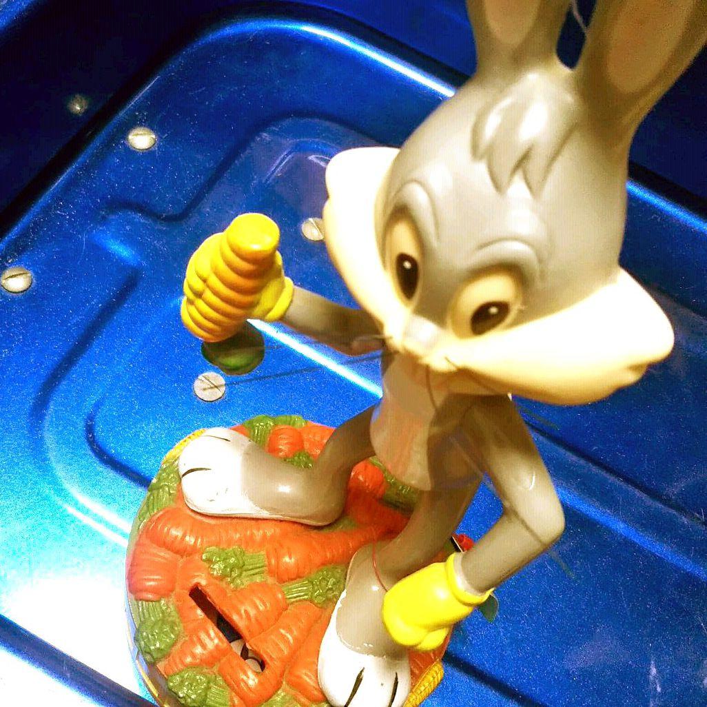 バックスバニー バンク