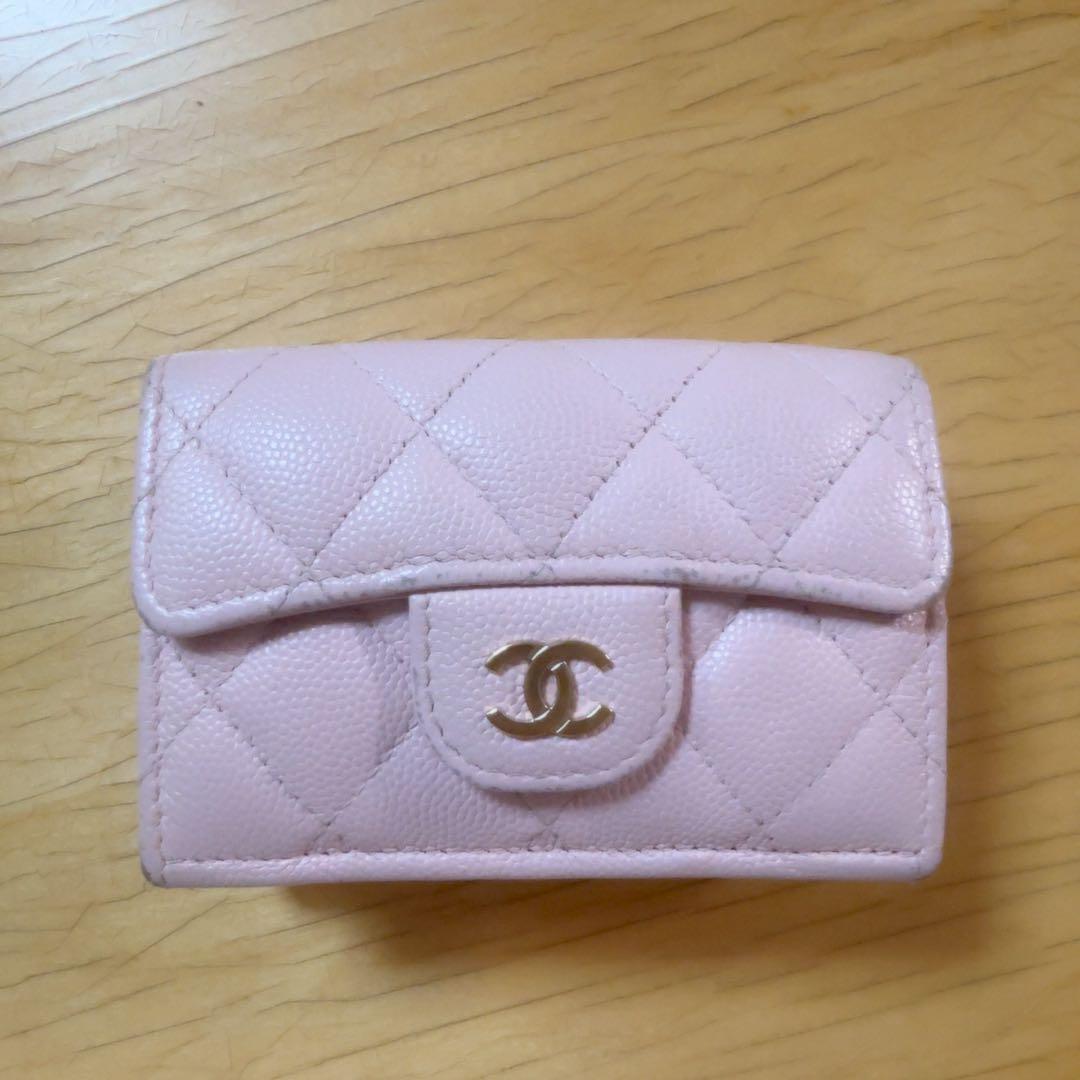 CHANEL キャビアスキン　三つ折り財布 ベビーピンク