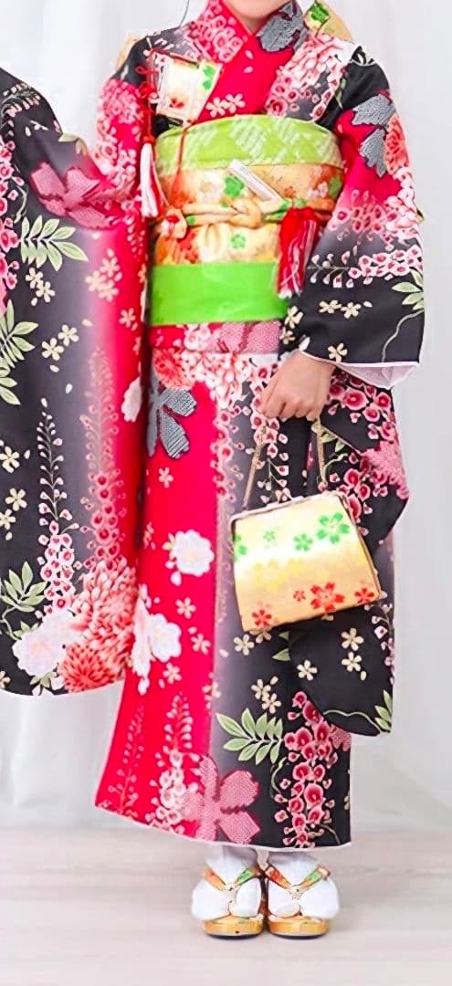 【7歳】七五三 着物 赤黒花柄 金色バッグ・髪飾り付き