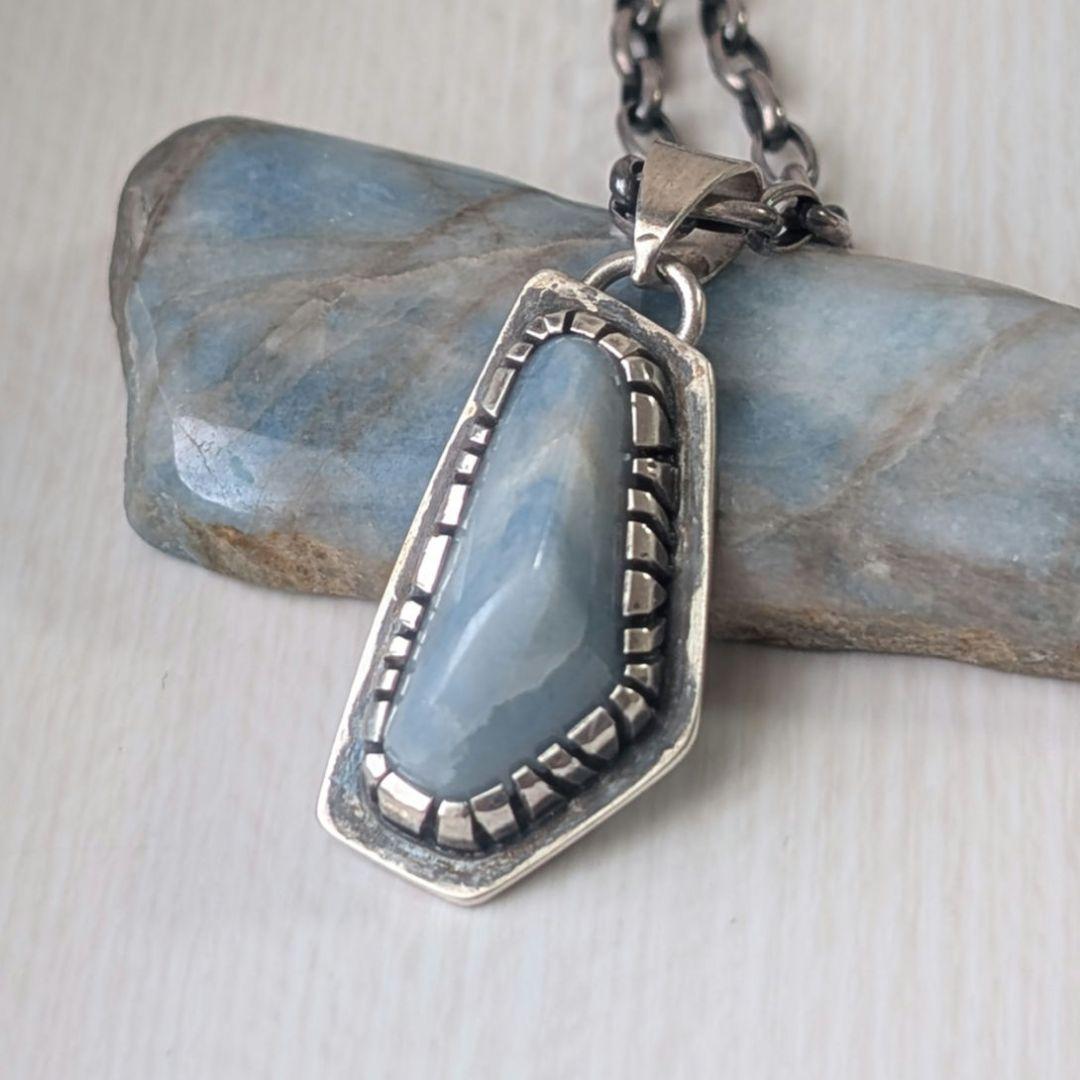 ハンドメイドの入りコン沢翡翠　トップ ペンダントトップ