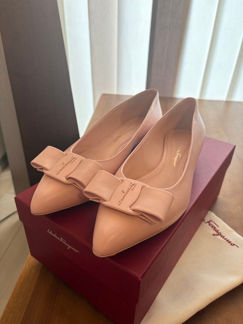 Salvatore Ferragamo ☆本日限り12/17SALE価格‼️