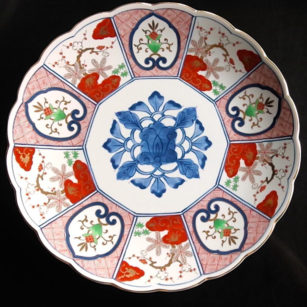 新品 有田焼 染錦輪花大皿 金彩赤絵 古伊万里様式