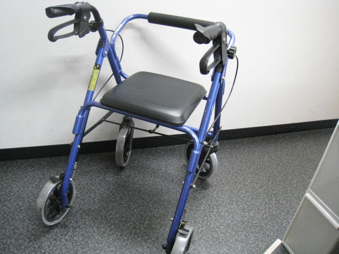 ハッピーⅡ NB 竹虎 歩行器 介護用品 ブルーメタリック バスケット付き　②