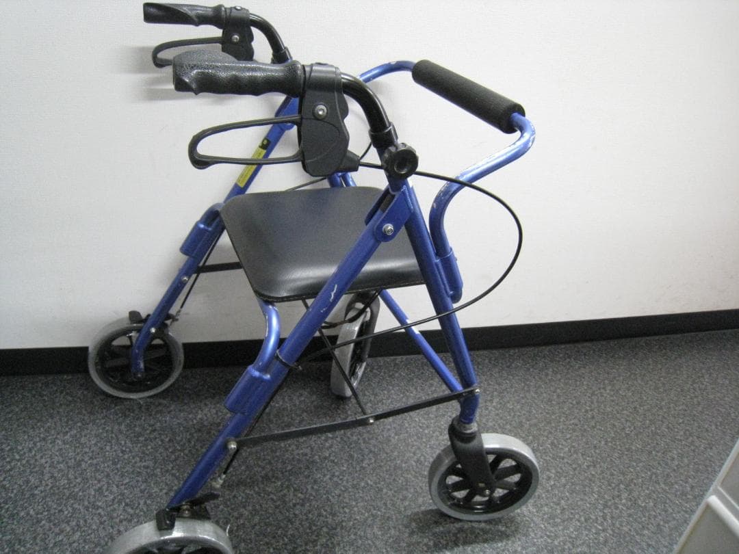 ハッピーⅡ NB 竹虎 歩行器 介護用品 ブルーメタリック バスケット付き　②
