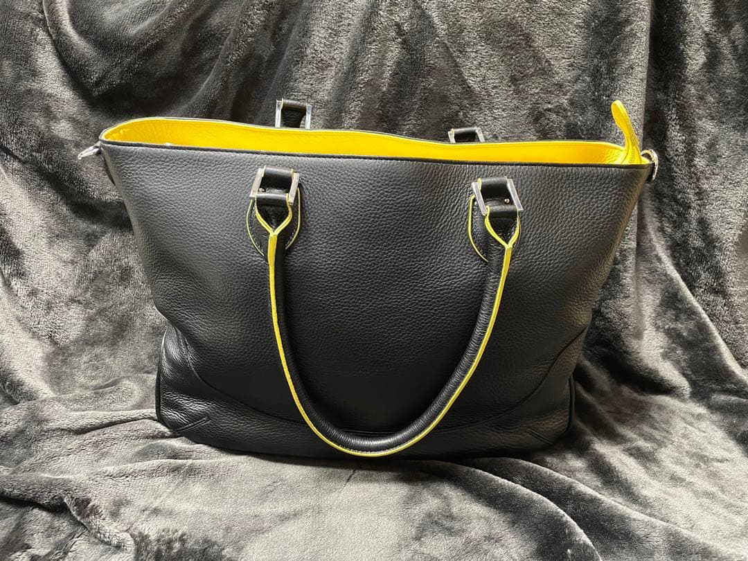 ペッレモルビダ　トートバッグ ビジネスバッグ