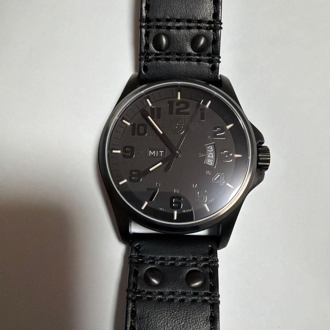 美品稼働中 LUMINOX ブラック アナログ時計