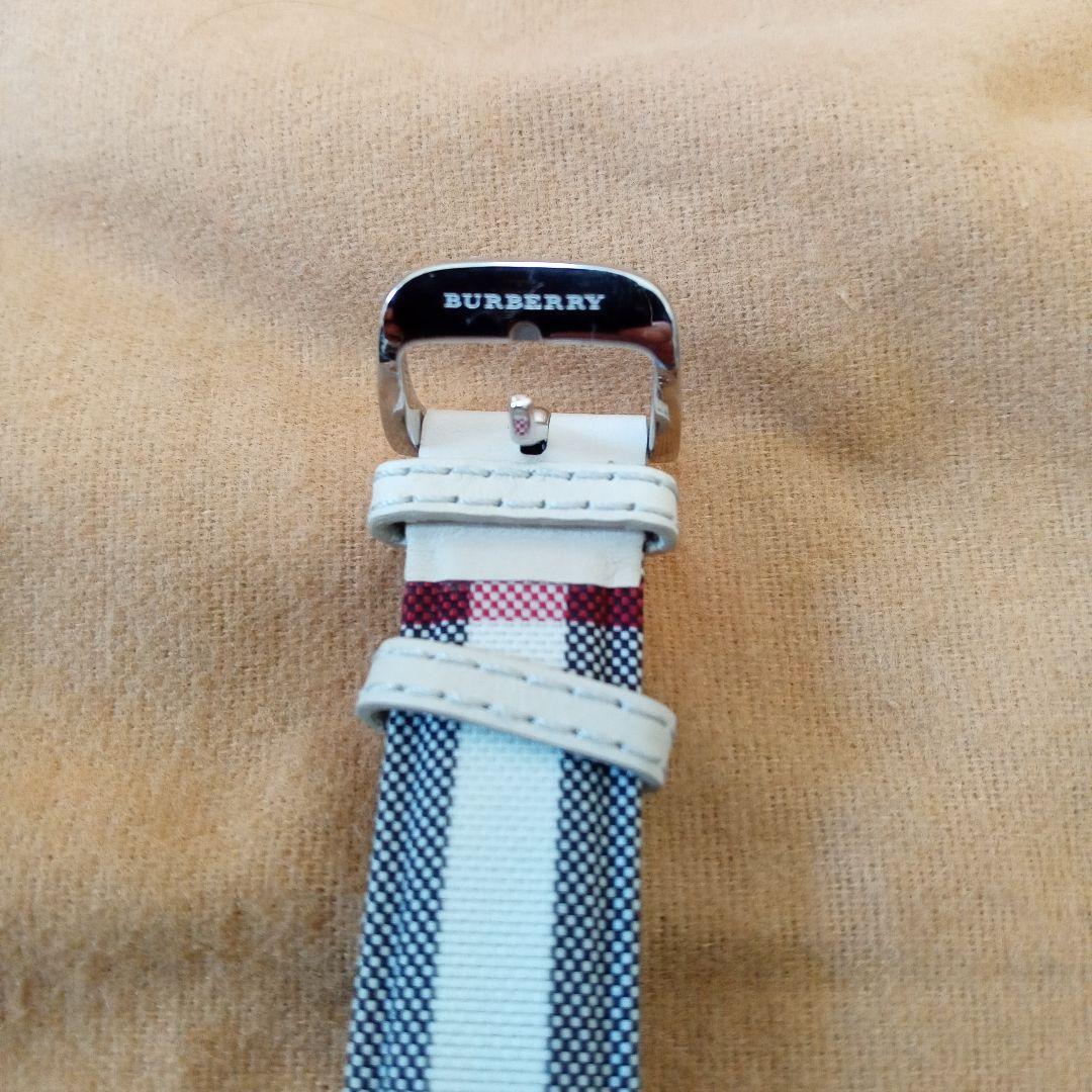 BURBERRY　腕時計　スモールセコンド　ノバチェック