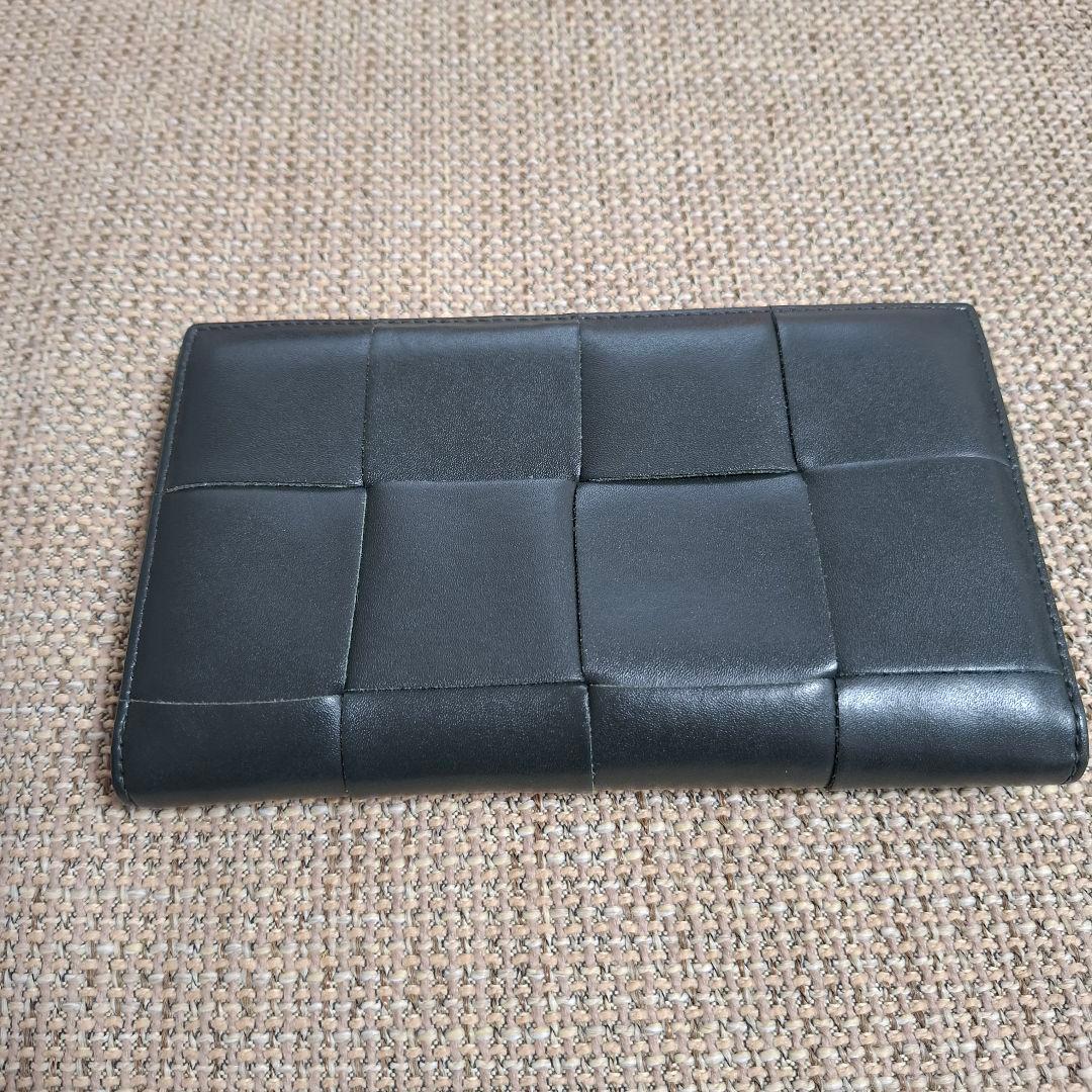 BOTTEGA VENETA 長財布レザー ラウンドファスナー 緑ファスナー破損