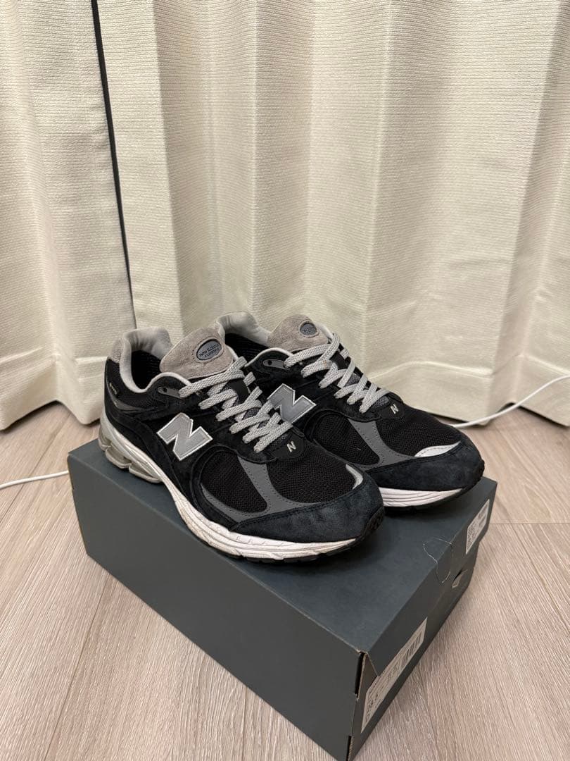 靴 New Balance M2002RXD