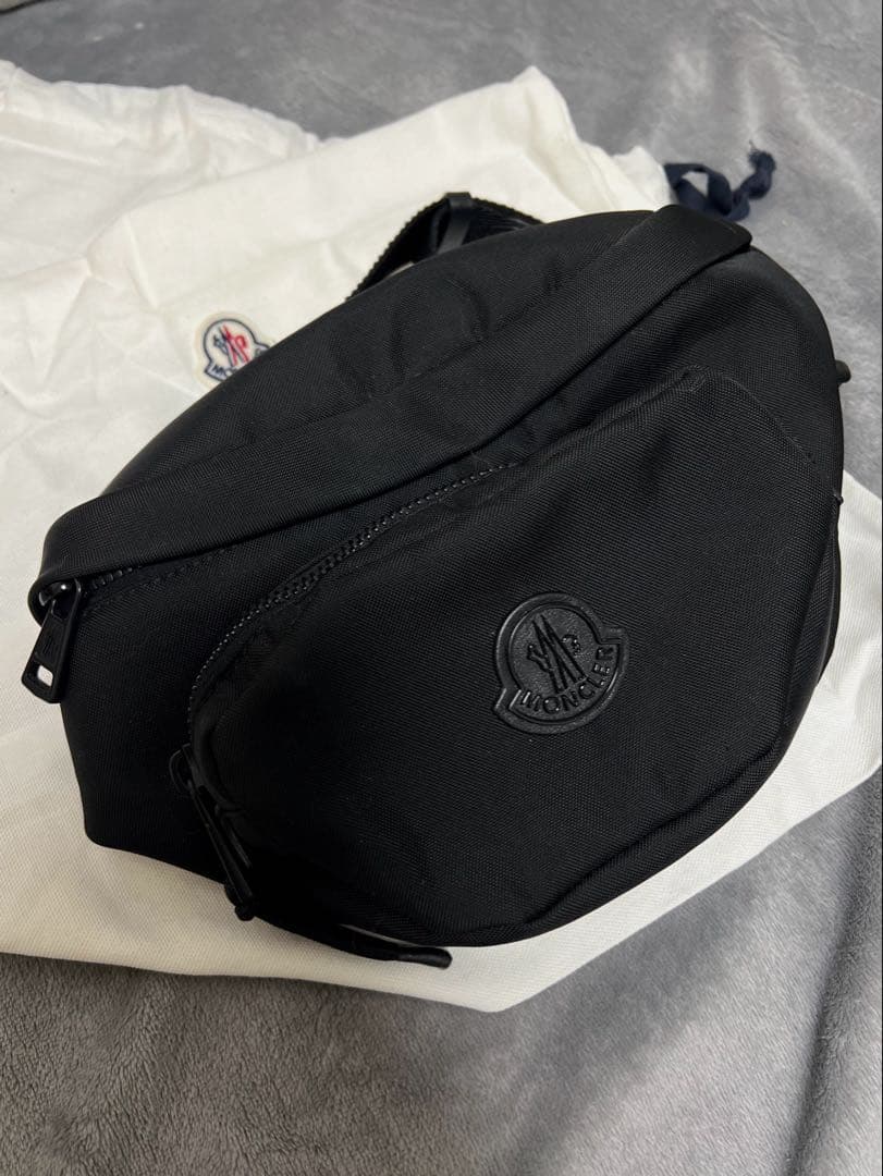 MONCLER モンクレール Durance ベルトバッグ ボディバッグ 巾着付