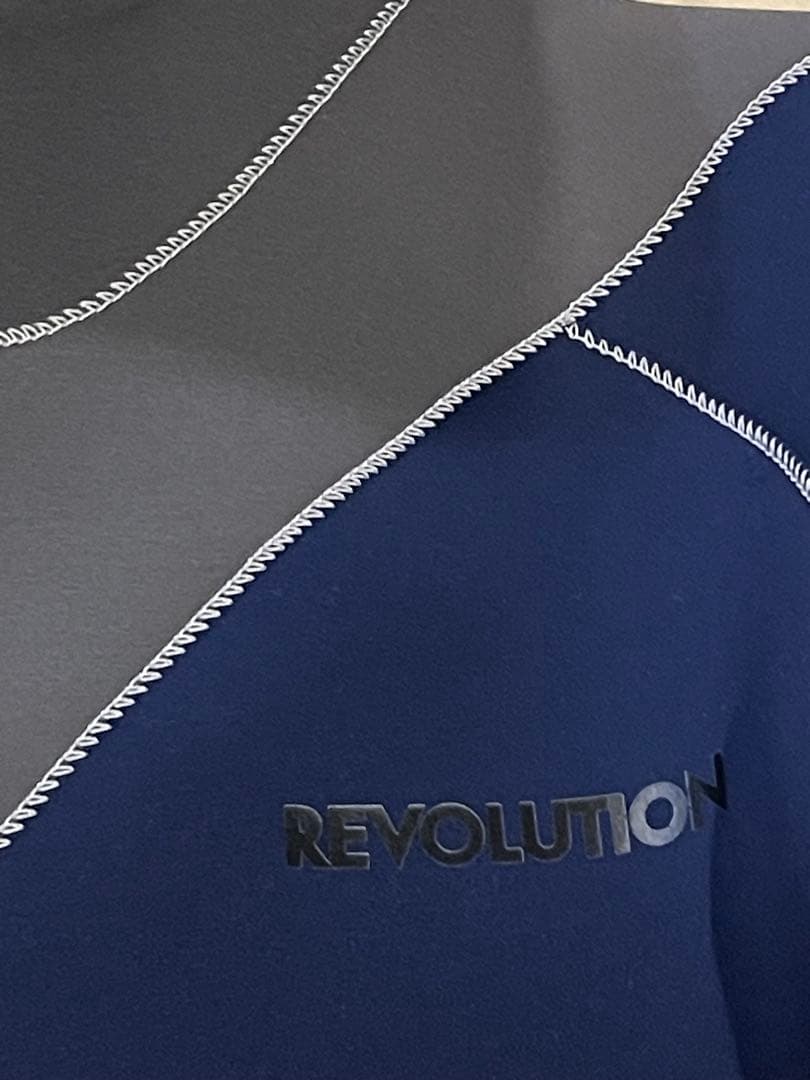 REVO レボリューション　スプリング（半袖半パン） L〜XL相当【美品/お得】