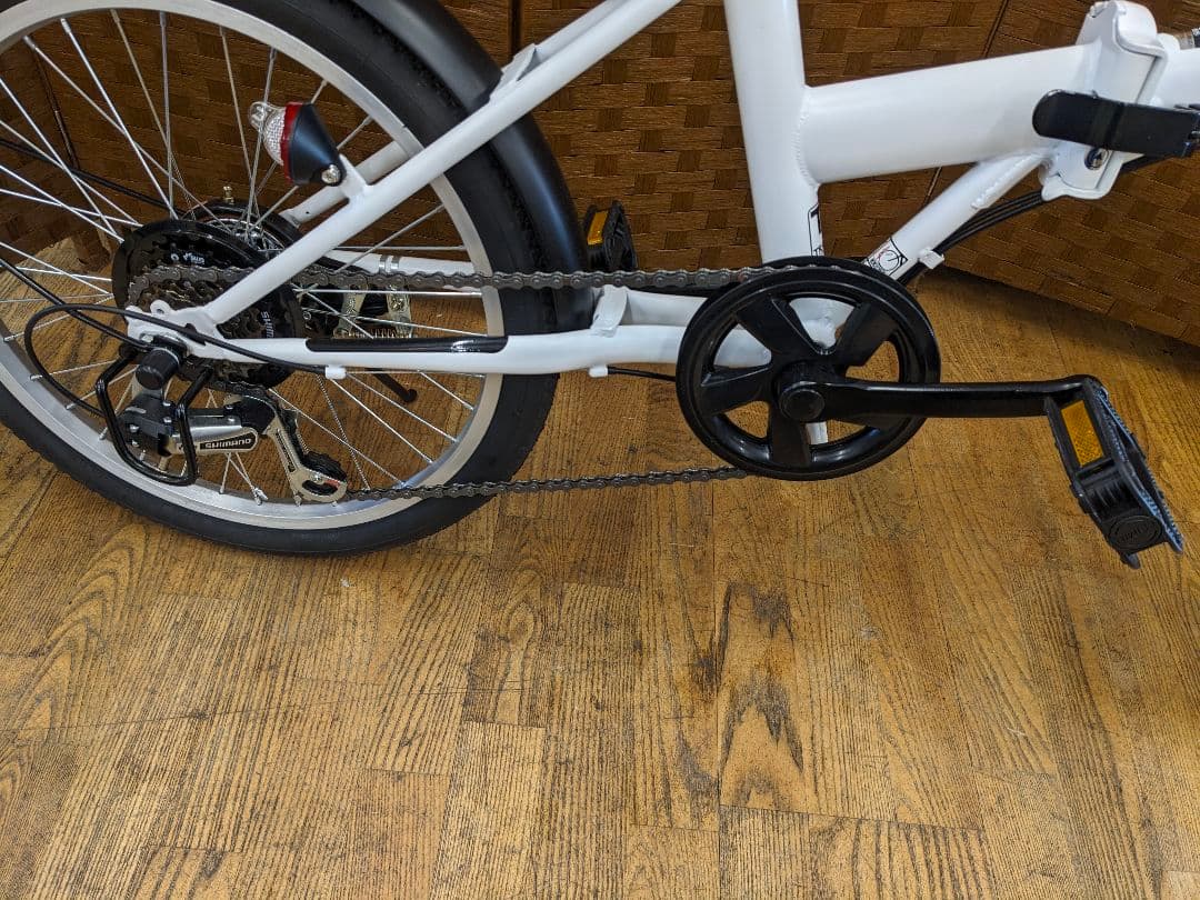 U056　美品　 折りたたみ自転車　20インチ 6段変速 ホワイト