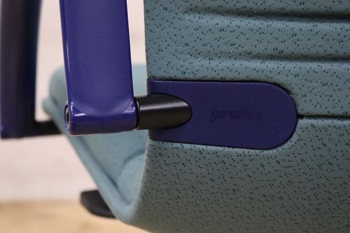 GMDKS293R○ giroflex / ジロフレックス 44 キャスターチェ