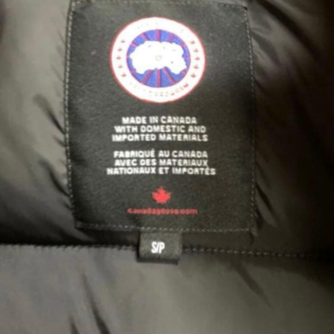 りりカナダグース ダウンベスト