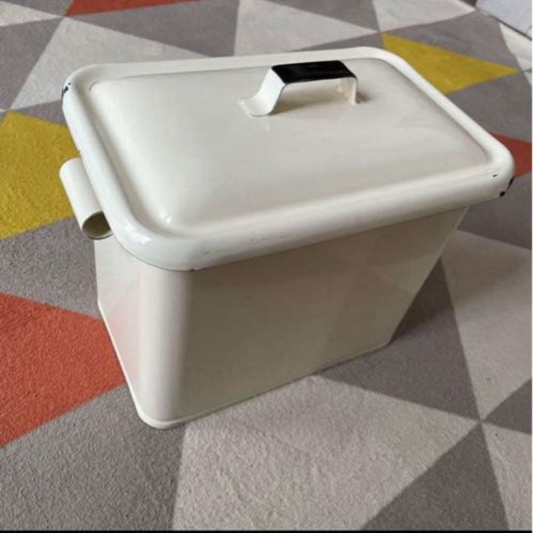 倉敷意匠 ホーロー缶 アンティーク フラワー缶 FLOUR缶