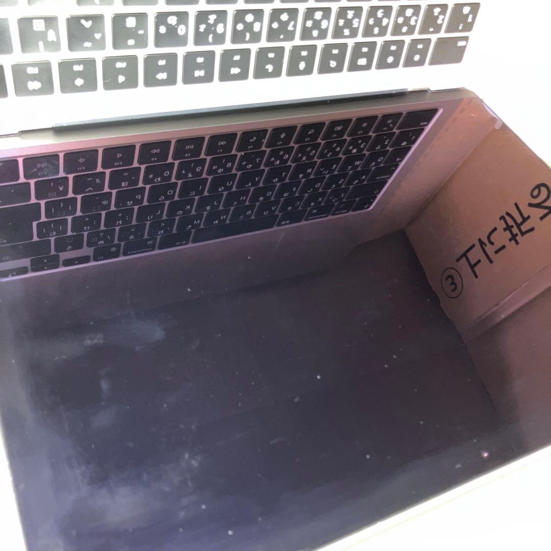 び*K様 MacBook Air 本体と充電器のみ