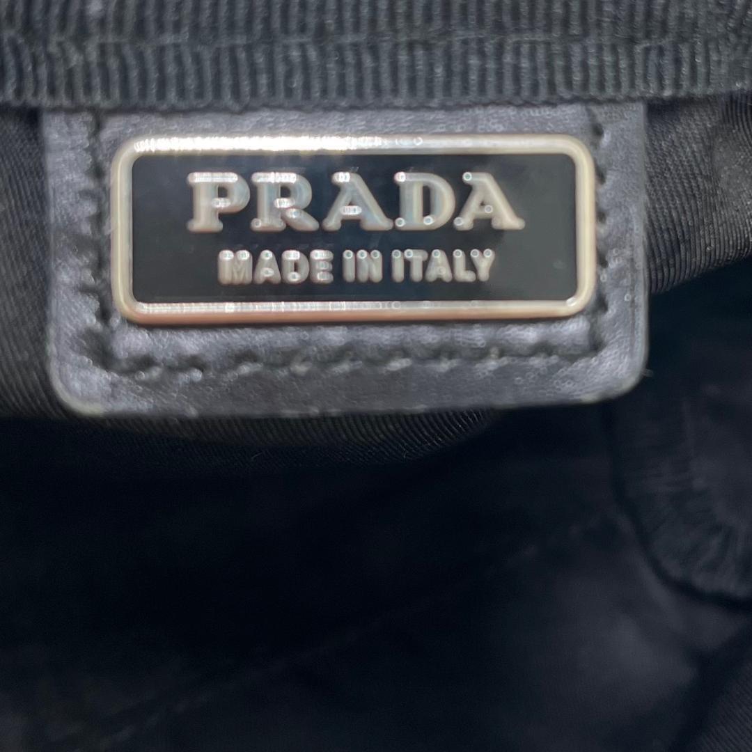 PRADA プラダ　ポーチ 三角ロゴ ブラック　白タグあり　美品